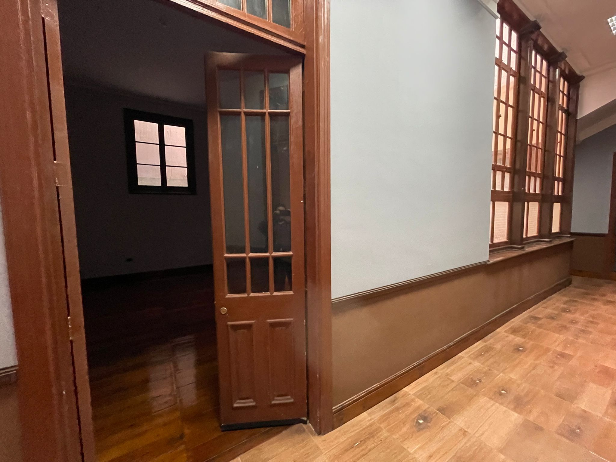 Entrada a la oficina “B”