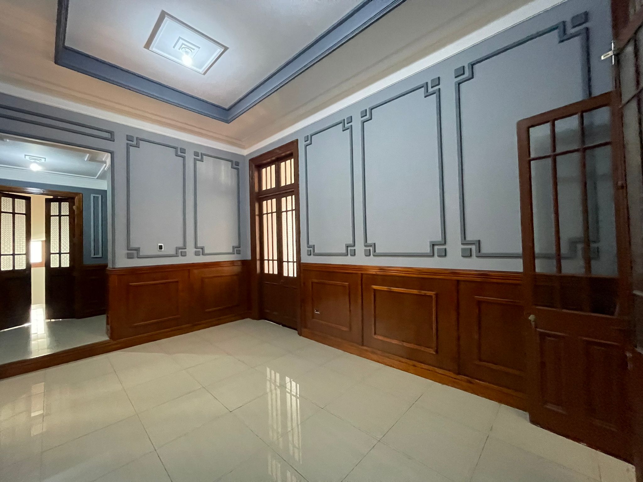 Lobby del 2do. piso del ala de Paseo Colon